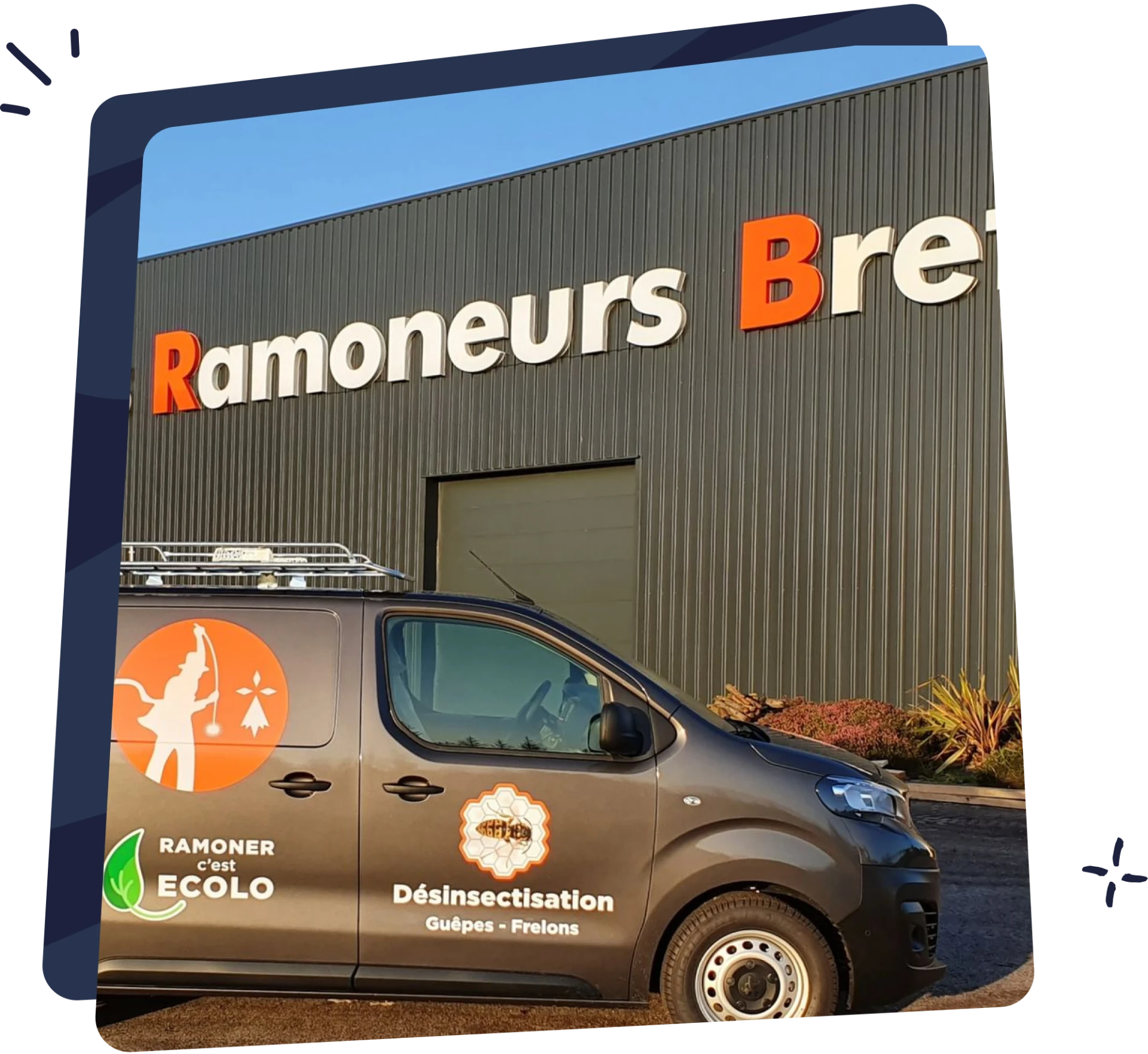 Véhicule des Ramoneurs Bretons devant leur agence